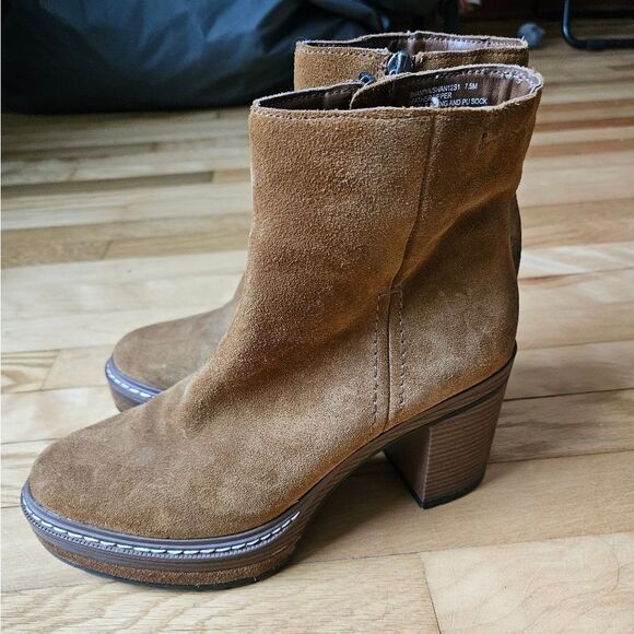 Steve Madden Brown Suede Heeled Boots - Picture 2 of 10